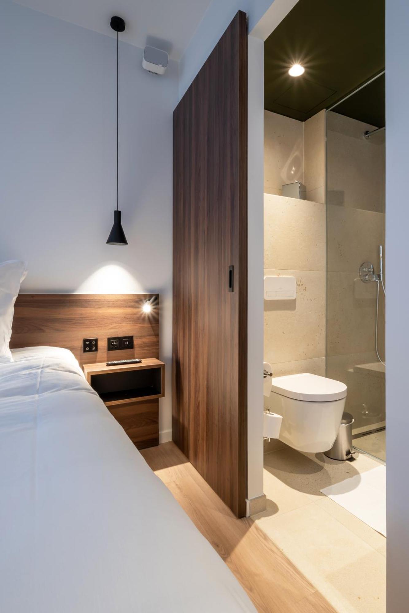 One Two Four - Hotel & Spa Ghent Exterior photo